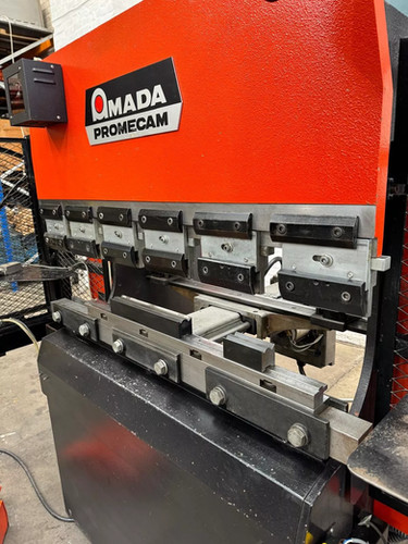 Amada Promecam IT2 2512 CNC Hydraulic Press Brake, photo 5