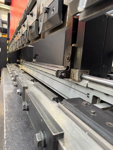 Amada Promecam ITS2 125 30 7 Axis CNC Press Brake, photo 7
