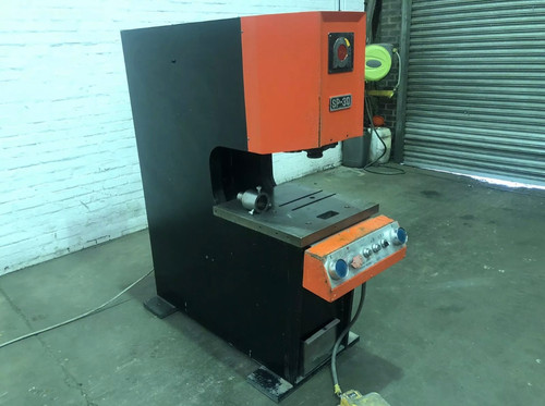 Amada SP30 Hydraulic Press, photo 5