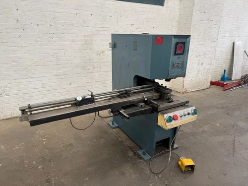 Amada SP30 Hydraulic Punch, photo 3