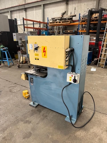 Amada SP30 Hydraulic Punch, photo 6