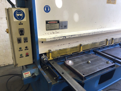 AMF Fabtek Hydraulic Guillotine Model MK6-31, photo 4