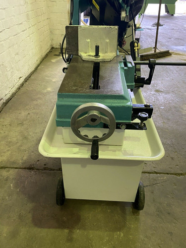 Axminster Engineer Series UE-812C Bandsaw, photo 2