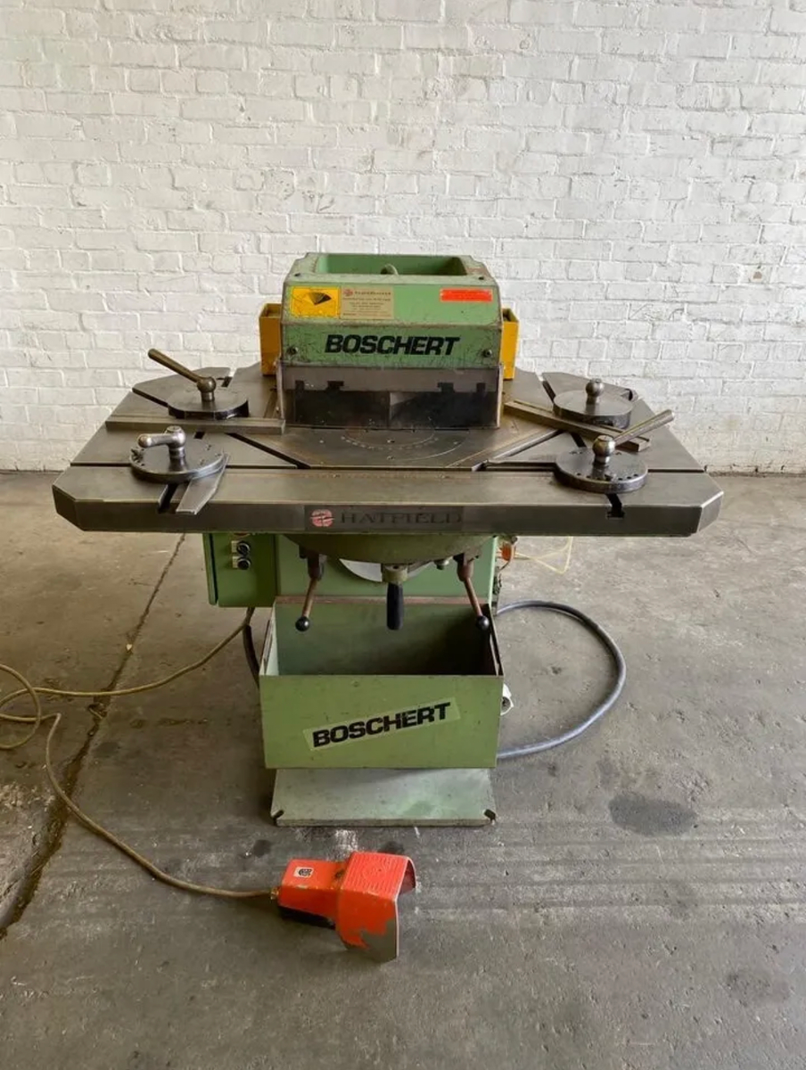 Boschert (Germany) Variable Angle Corner Notcher
