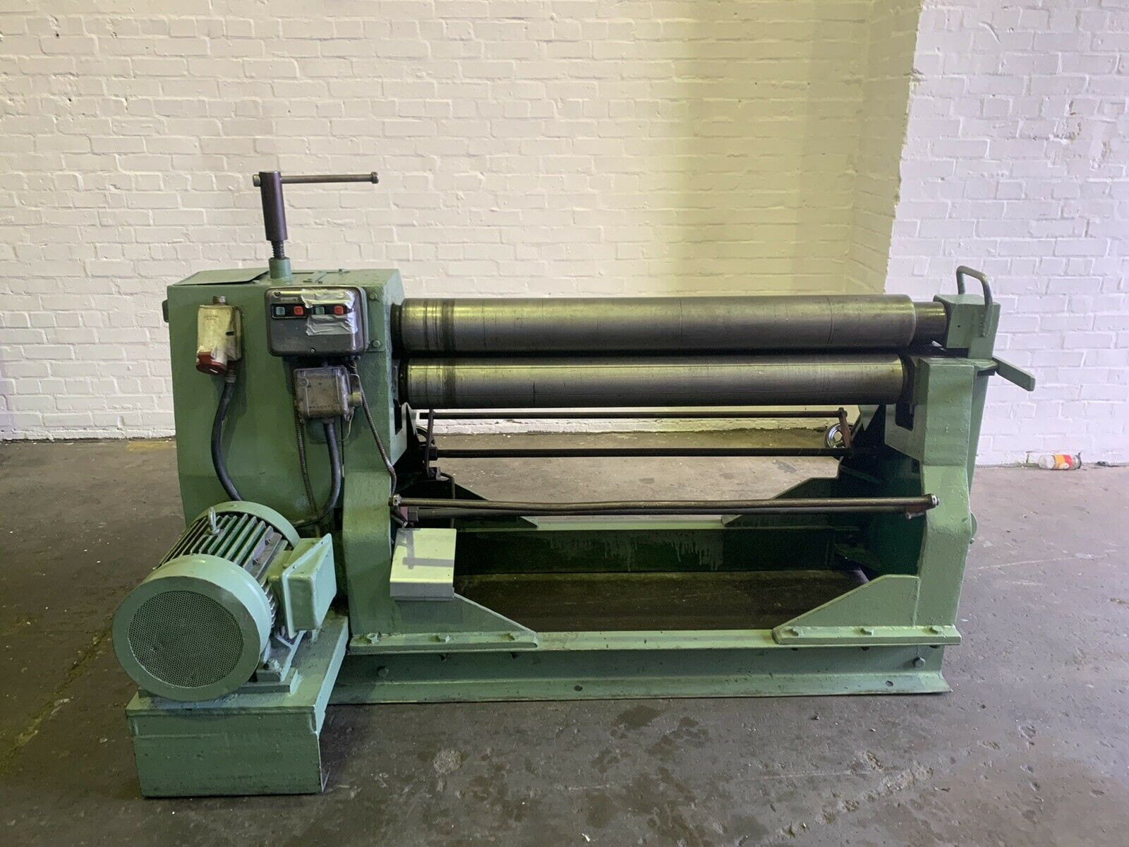 Buxton 6mm Powered Pyramid Bending Slip Rolls