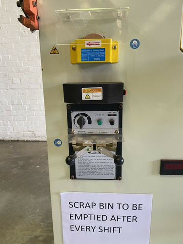 Chester KV100 Vertical Bandsaw, photo 4