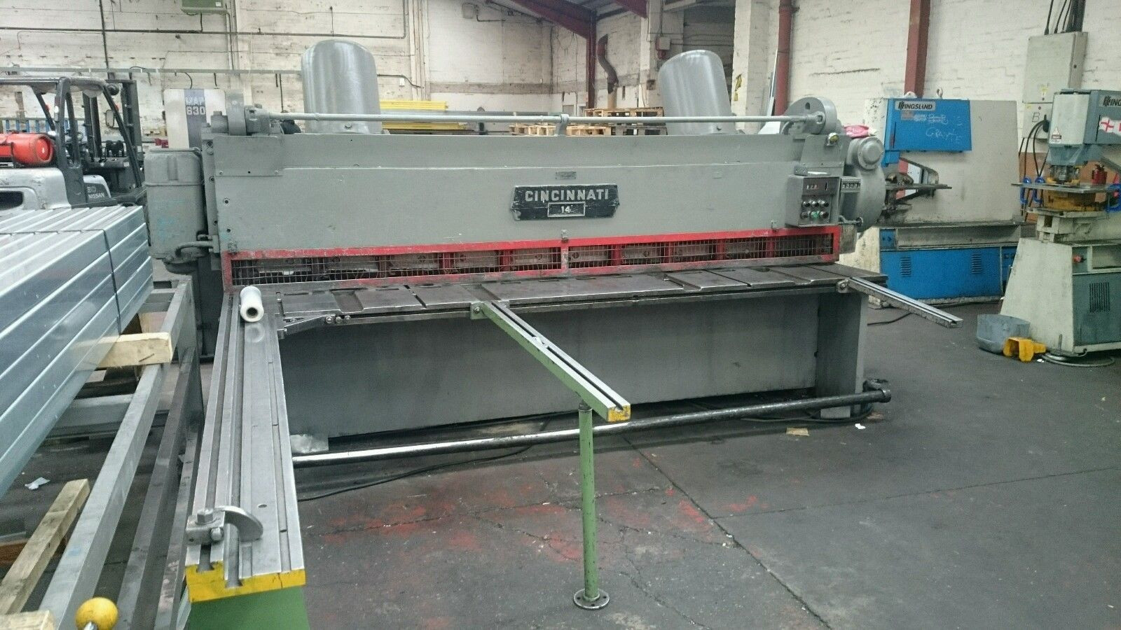 Cincinnati Mechanical Sheet Metal Guillotine 3m x 5mm