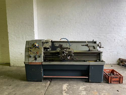 Colchester Triumph 2000 50” Gap Bed Centre Lathe