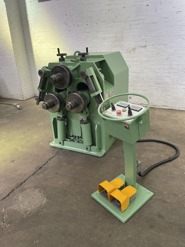 Comac (Italy) 3012 HV Hydraulic Section Bending Rolls, photo 2