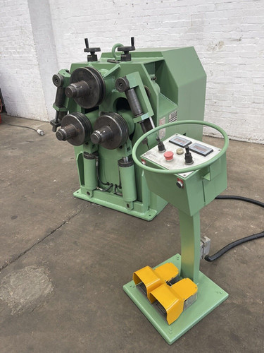 Comac (Italy) 3012 HV Hydraulic Section Bending Rolls, photo 3