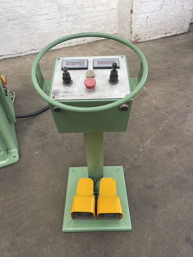 Comac (Italy) 3012 HV Hydraulic Section Bending Rolls, photo 8