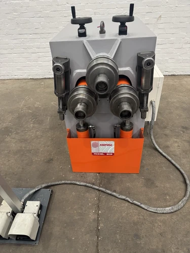 Comac Model 303 Hydraulic Section Bending Rolls, photo 4