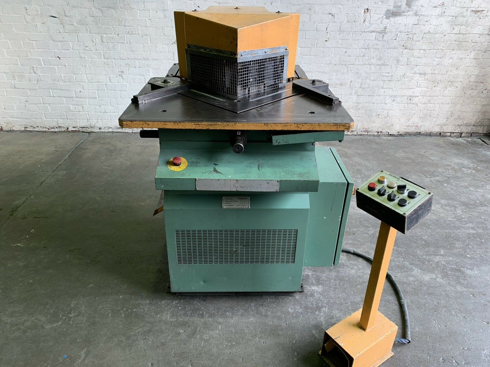 Comaca (Italy) Double Sided Hydraulic Variable Angle Corner Notcher