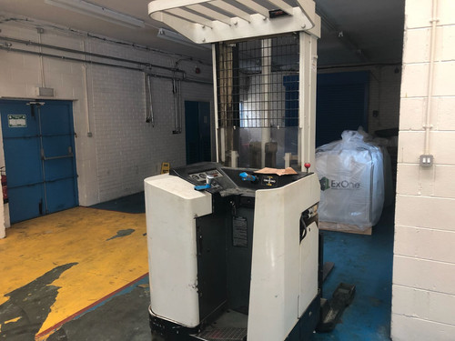 Crown Model 25RRTF-S Warehouse Reach Truck, photo 3