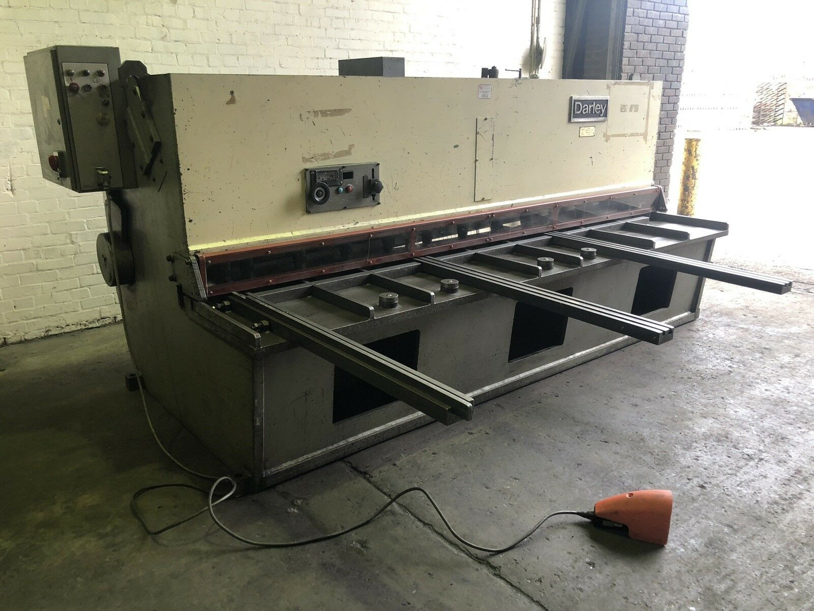 Darley (Holland) 10mm Hydraulic Sheet Metal Guillotine