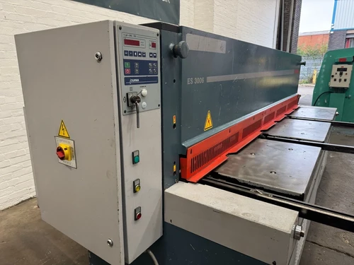 Durmazlar ES 3006 Hydraulic Guillotine, photo 3