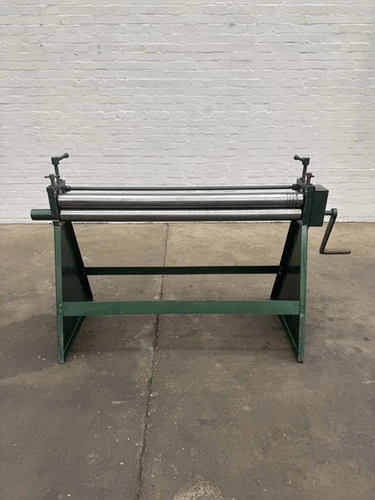Edwards 4ft Hand Operated Pyramid Bending Rolls, photo 2