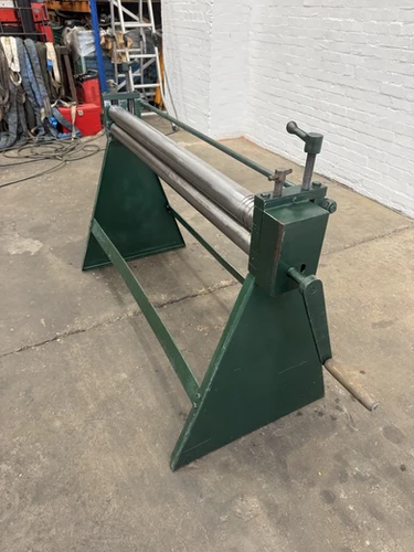 Edwards 4ft Hand Operated Pyramid Bending Rolls, photo 4