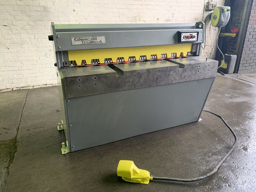 Edwards DD Minishear Sheet Metal Guillotine, photo 3
