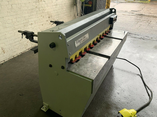 Edwards DD Minishear Sheet Metal Guillotine, photo 5