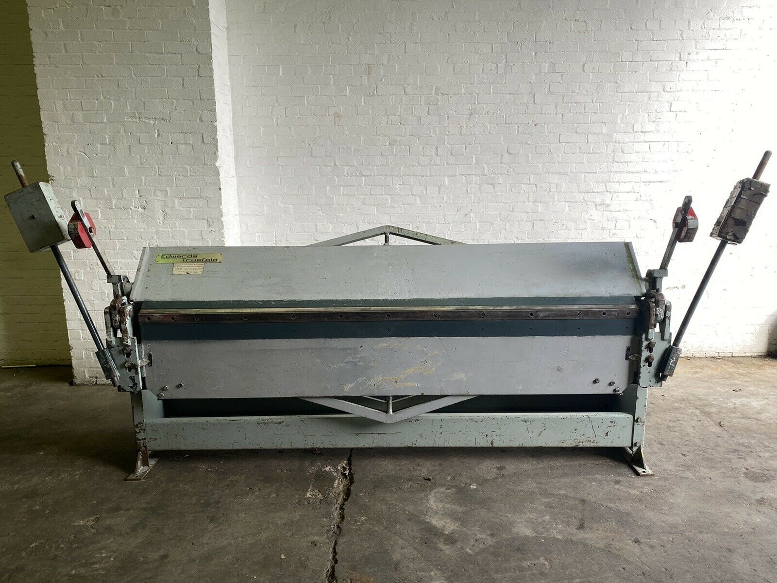 Edwards Manual Folder