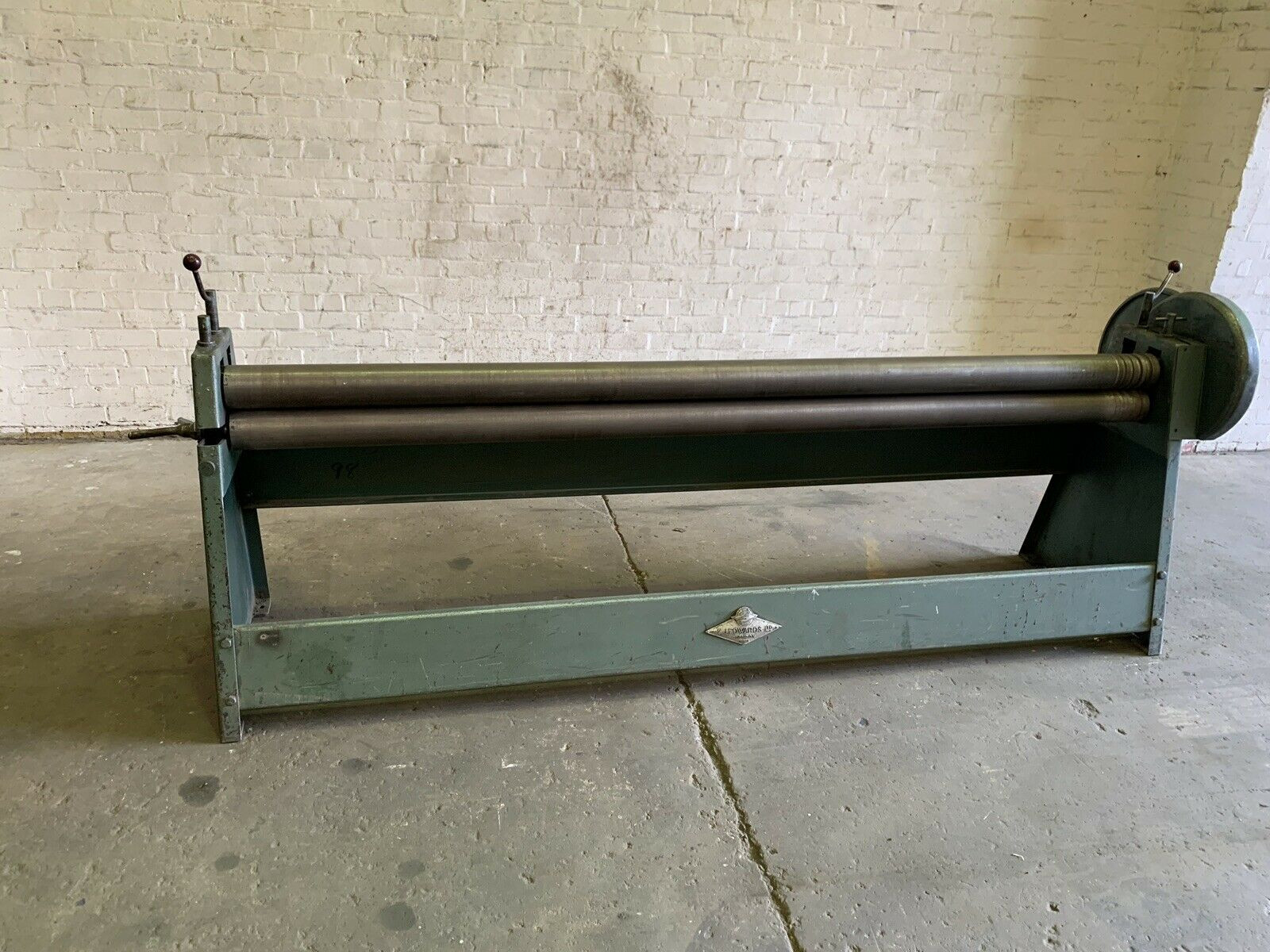 Edwards Manual Pyramid Bending Slip Rolls