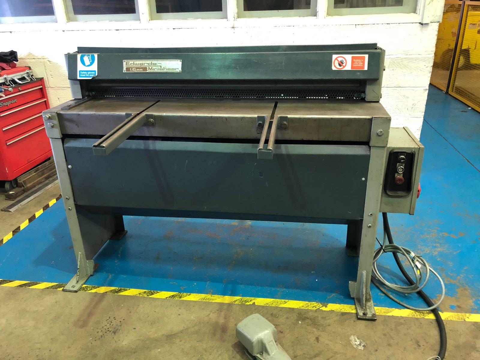 Edwards Minishear Mechanical Guillotine 1270 x 1.6mm