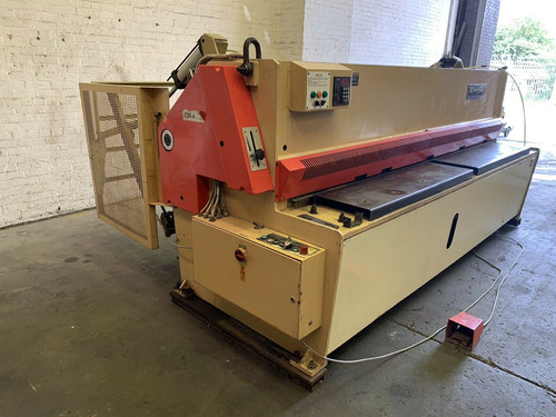 Edwards Pearson 3m Hydraulic Sheet Metal Guillotine, photo 2
