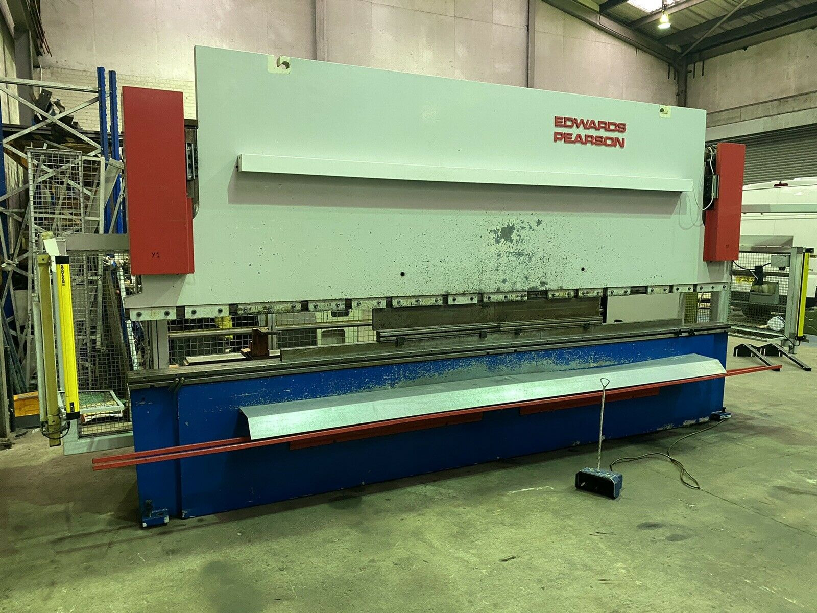 Edwards Pearson RT4 Press Brake 125 ton x 5100mm