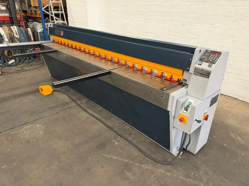 Edwards Pearson Truecut DD 3m Mechanical Guillotine, photo 3
