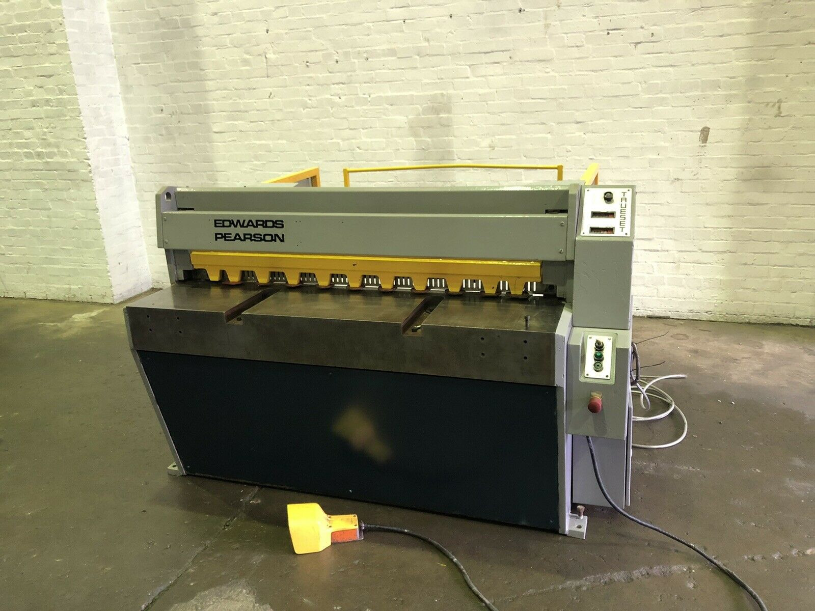 Edwards Pearson Truecut DD Sheet Metal Guillotine