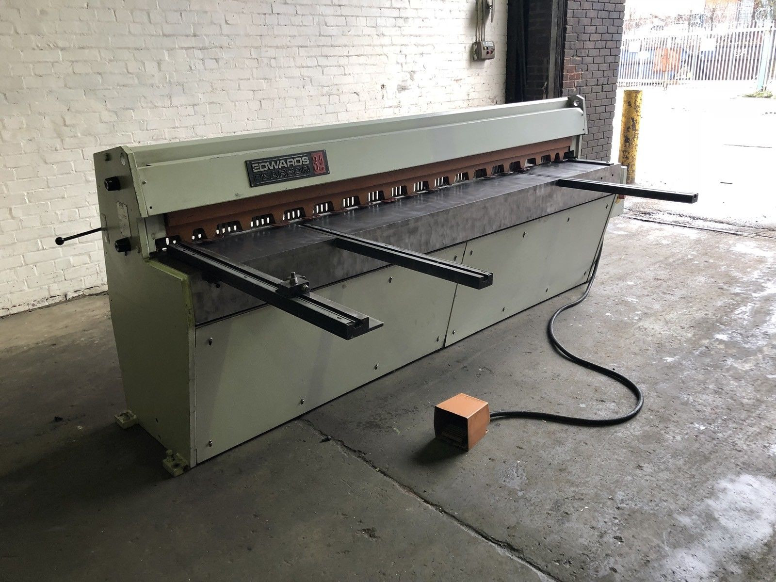 Edwards Pearson DD Sheet Metal Guillotine 2.5m x 3.5mm