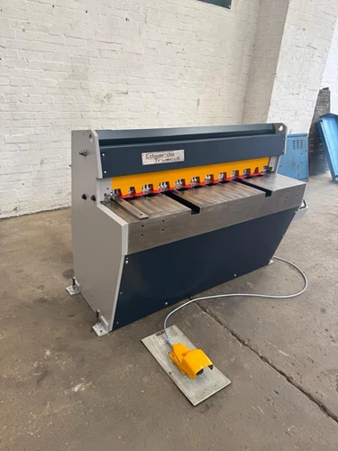 Edwards Truecut DD 1250 Mechanical Guillotine, photo 2