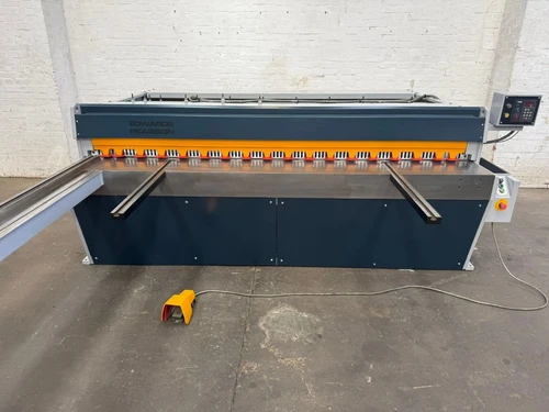 Edwards Truecut DD 2.5m Mechanical Guillotine with PBG & Rear Sheet Supports, photo 6