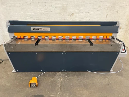 Edwards Truecut DD 2m Mechanical Guillotine, photo 2