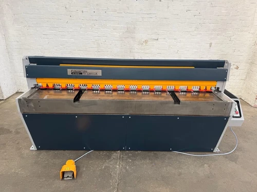 Edwards Truecut DD 2m Mechanical Guillotine, photo 3