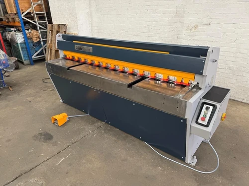 Edwards Truecut DD 2m Mechanical Guillotine, photo 4