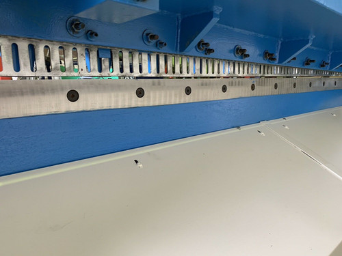 Edwards Truecut DD 2m Mechanical Guillotine, photo 2