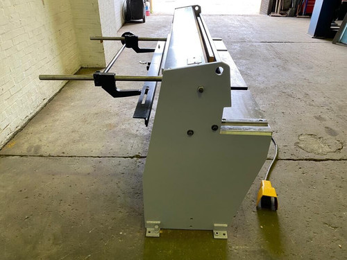 Edwards Truecut DD 2m Sheet Metal Guillotine, photo 3