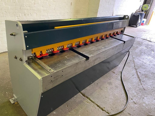 Edwards Truecut DD 2m Sheet Metal Guillotine, photo 4