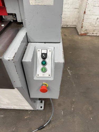 Edwards Truecut DD 3m Mechanical Guillotine, photo 8