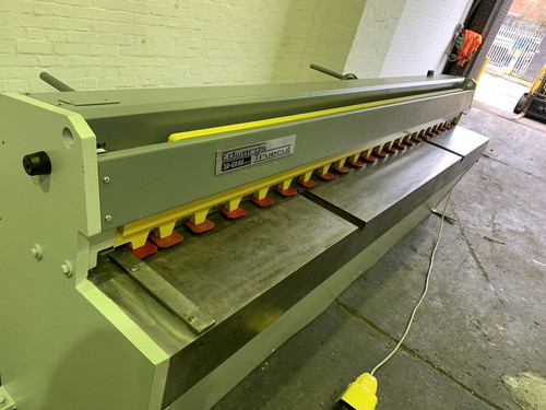 Edwards Truecut DD 3m Sheet Metal Guillotine, photo 2
