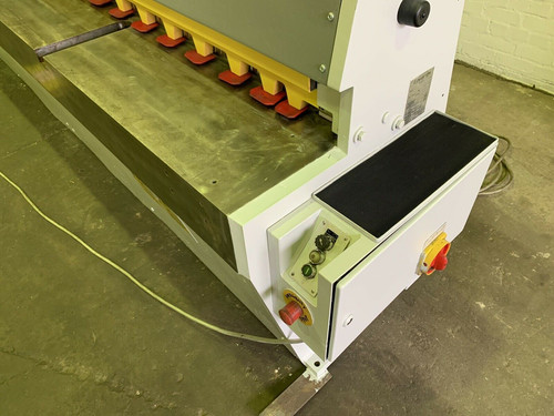 Edwards Truecut DD 3m Sheet Metal Guillotine, photo 6