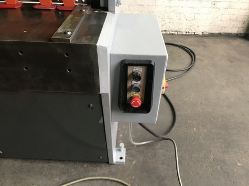 Edwards Truecut DD Mechanical Guillotine 2m x 3.25mm, photo 3