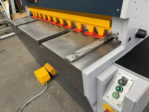 Edwards Truecut DD Mechanical Guillotine, photo 7