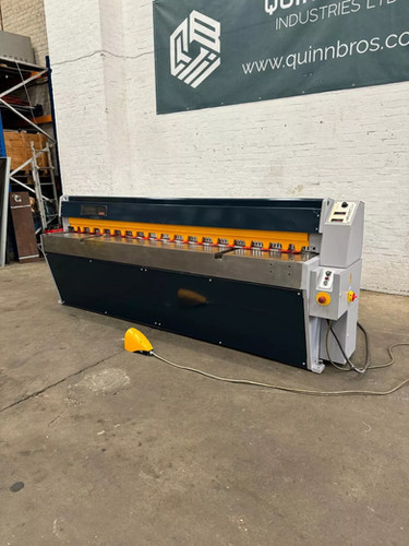 Edwards Truecut DD Mechanical Guillotine, photo 2