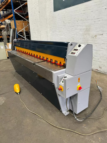 Edwards Truecut DD Mechanical Guillotine, photo 4