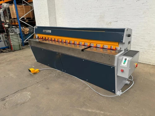 Edwards Truecut DD Mechanical Guillotine, photo 2