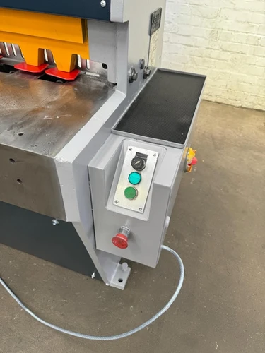 Edwards Truecut DD Mechanical Guillotine, photo 5