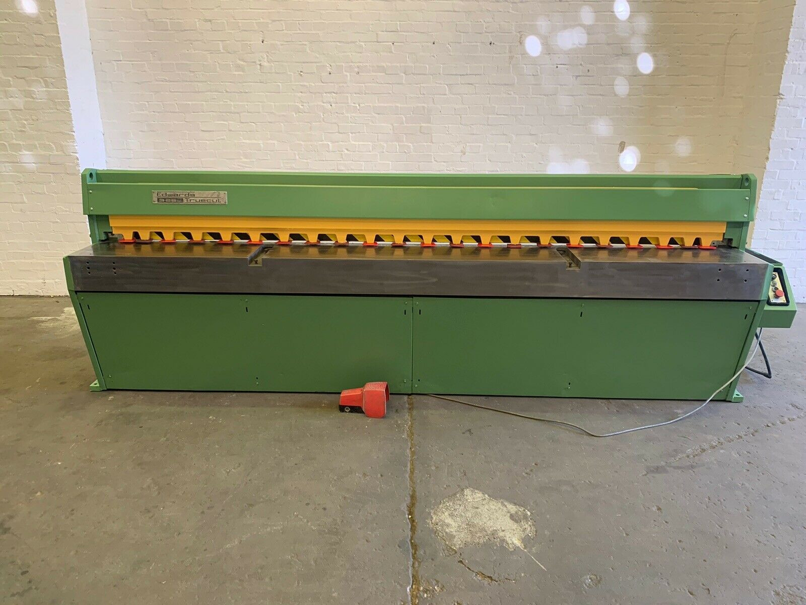 Edwards Truecut DD Sheet Metal Guillotine